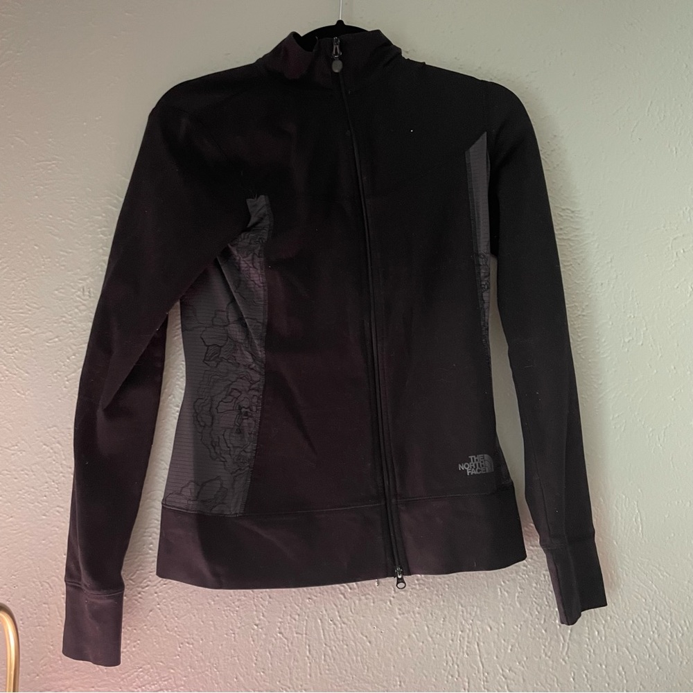 Black Rose Design on Side North Face Stretchy Lightweight Vapor Wick Jacket